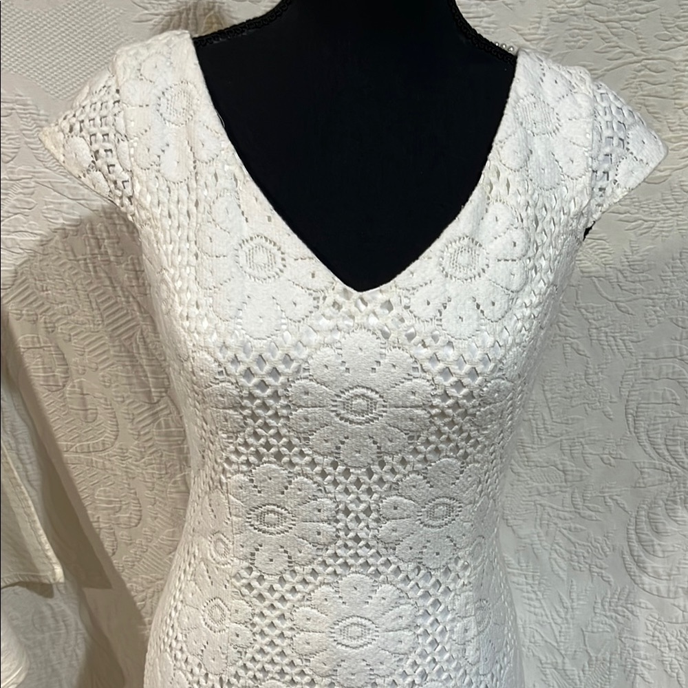 Lilly Pulitzer Mercer Lace White Lace‎ Dress, size 2 - Picture 2 of 14